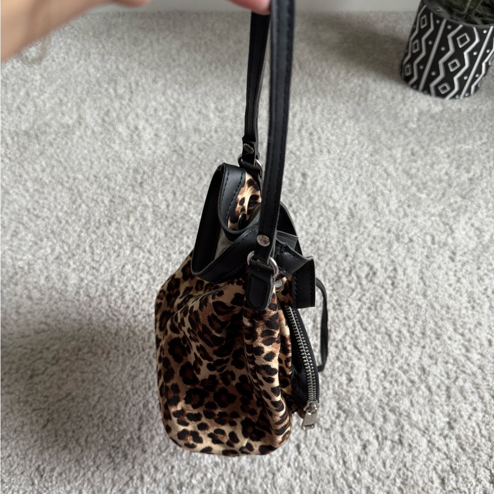 Leopard Pouch Bag - Picture 5 of 5